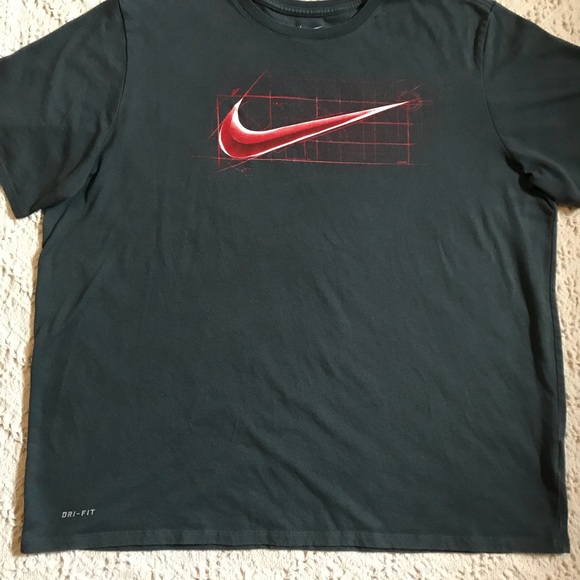 the nike tee athletic cut dri fit mens